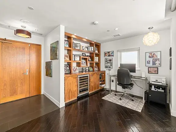 700 W Harbor Dr UNIT 2101, San Diego, CA 92101