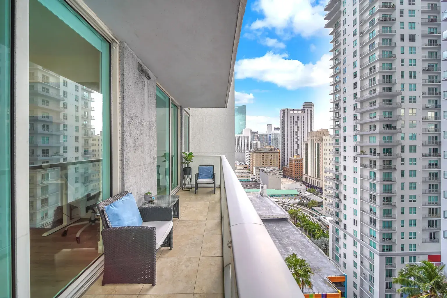 253 NE 2nd St APT 3108, Miami, FL 33132