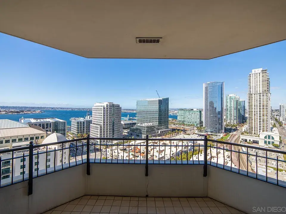 700 W Harbor Dr UNIT 2101, San Diego, CA 92101