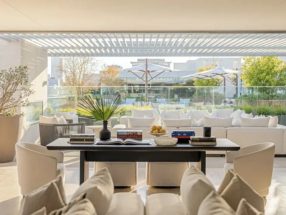 9200 Wilshire Blvd #304E, Beverly Hills, CA 90212