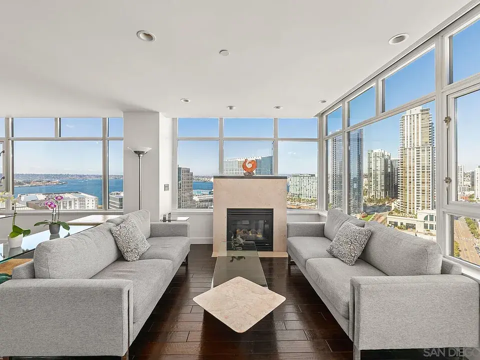 700 W Harbor Dr UNIT 2101, San Diego, CA 92101