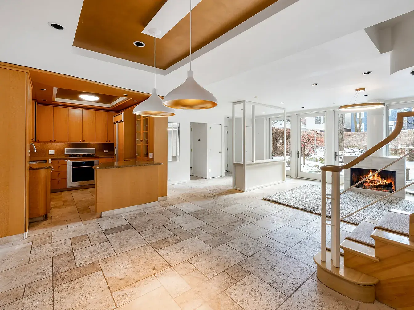 1706 N Fern Ct,   Chicago, IL 60614